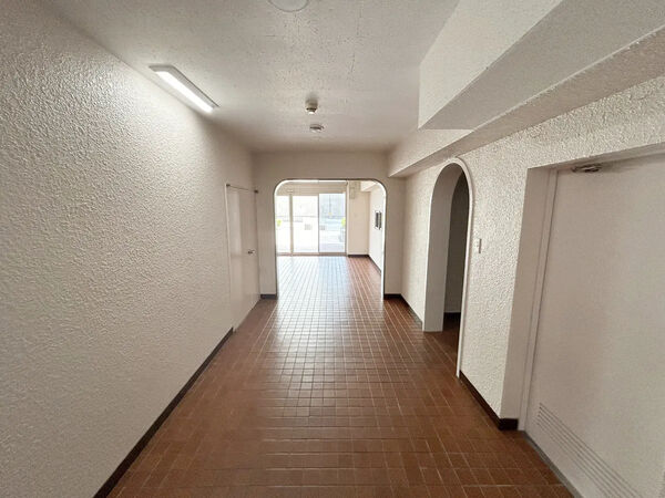 【リリーハイツ港】エントランス 【リリーハイツ港】エントランス