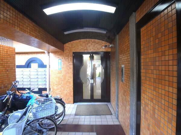 【ノバカネイチ堂島Ⅱ番館】エントランス2
