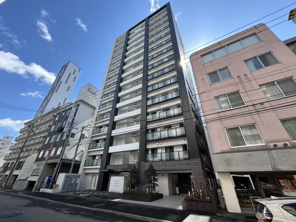 【クレアホームズ札幌医大前プレステージ】外観