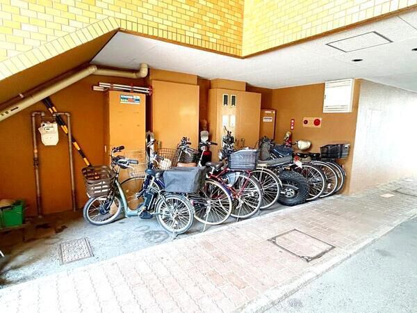 （駐輪場）2