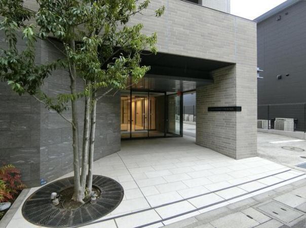 【クリオ武蔵中原】エントランス