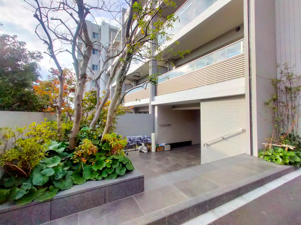 【クリオ藤沢善行グランヒルコート】エントランス