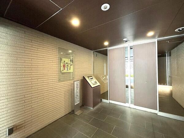 【グランドヒルズ覚王山法王町】エントランス１