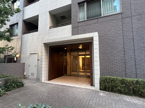 【BELISTA横浜弐番館】エントランス 【BELISTA横浜弐番館】エントランス