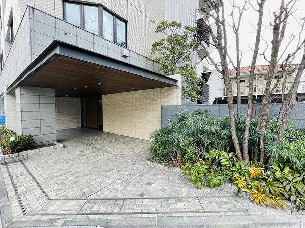 【パークホームズ初台】エントランス