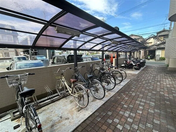 【真栄マンション豊橋】駐輪場 【真栄マンション豊橋】駐輪場