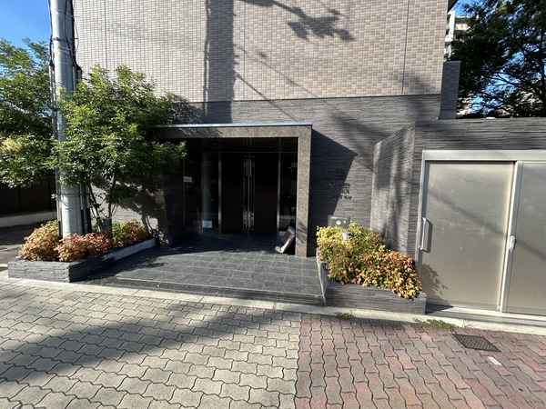 【クレアート大阪EAST G4】エントランス