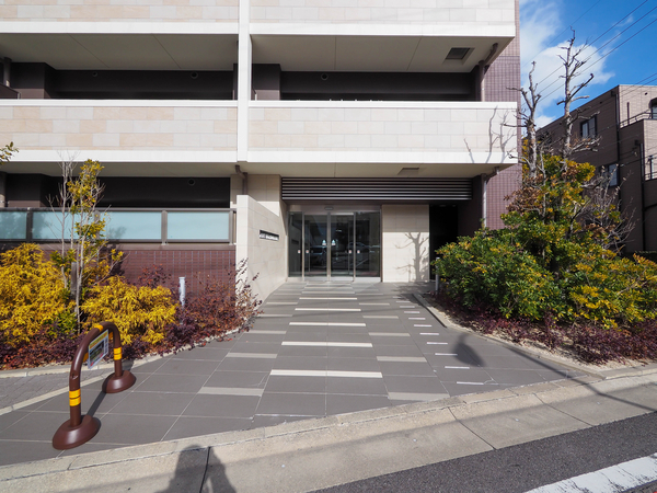 【リコット東岡崎】エントランス 【リコット東岡崎】エントランス