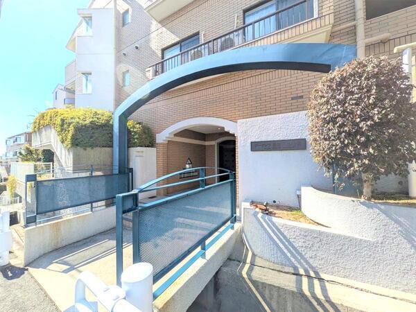 【ジークレフ高羽】二番館 エントランス1 【ジークレフ高羽】二番館 エントランス1