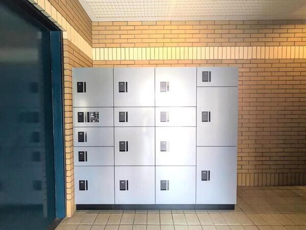 【ジークレフ高羽】二番館 エントランス(宅配ボックス) 【ジークレフ高羽】二番館 エントランス(宅配ボックス)