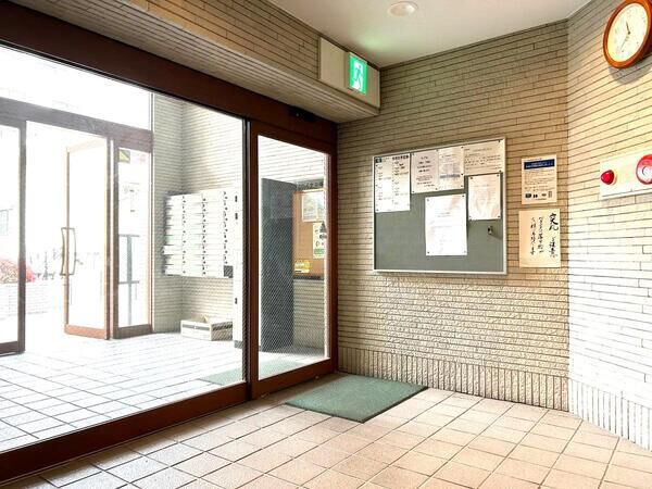 【ロイヤル御池】エントランス３