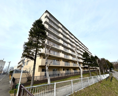 ファミール大谷地