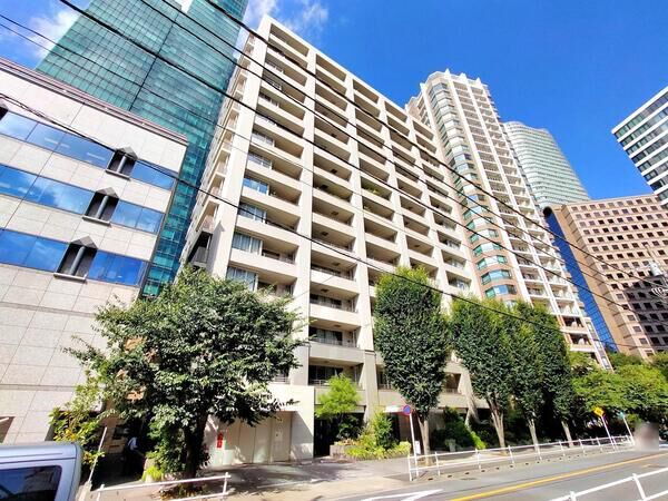 【麻布市兵衛町ホームズ】外観1