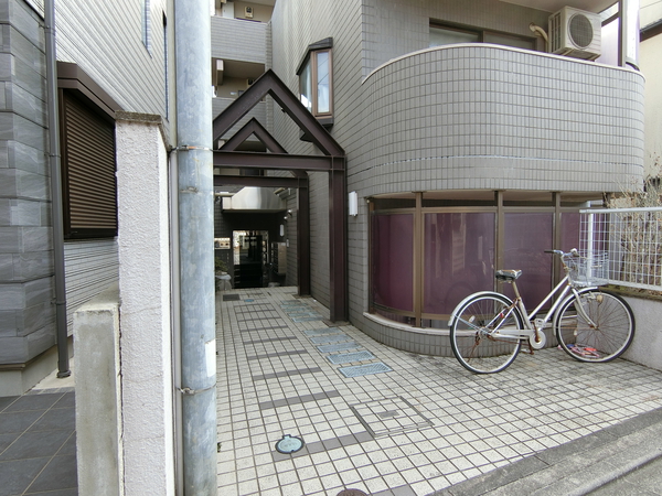 【イクス中野】エントランス