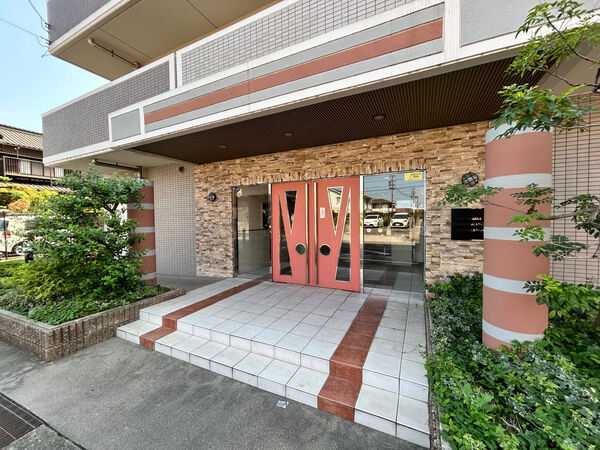 【サンクレイドル東海グランデ】エントランス