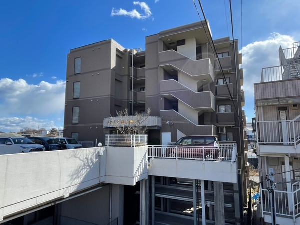 【グレイス鶴ヶ峰Ⅲ】外観