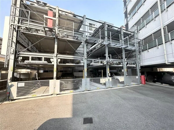 【ファミリアーレ名駅マークレジデンス】共用部分（駐車場）