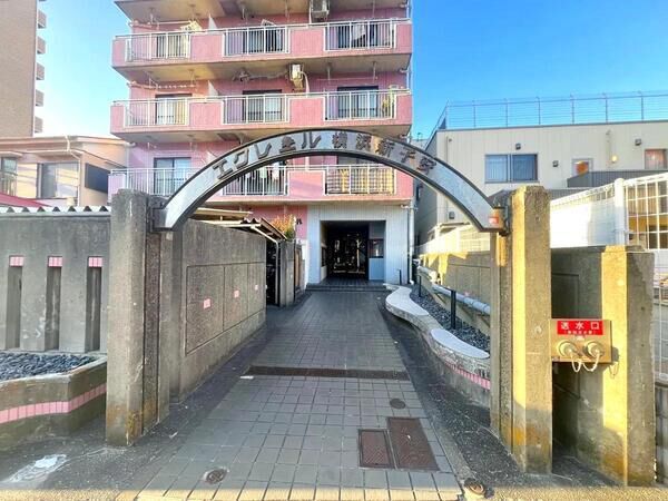 【エクレール横浜新子安】エントラン 【エクレール横浜新子安】エントラン