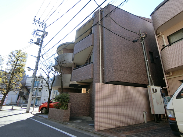 【菱和パレス立教大学前国際ハイム】外観