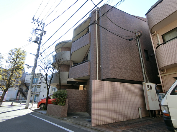 【菱和パレス立教大学前国際ハイム】外観