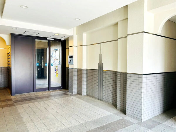 【桂グリーンマンション】エントランス