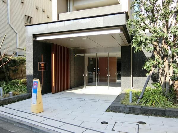 【デュオステージ向ヶ丘遊園】エントランス