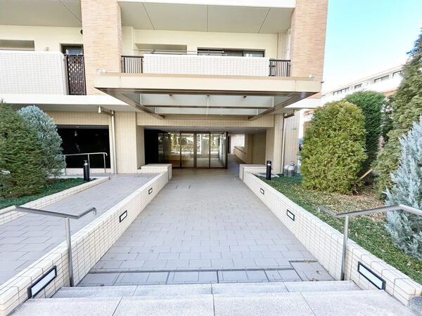 【パークホームズ中村橋セントラルプレイス】エントランスアプローチ 【パークホームズ中村橋セントラルプレイス】エントランスアプローチ