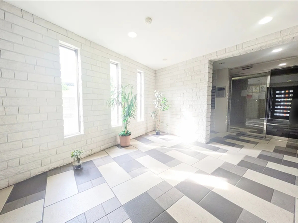 【アゼスト板橋】エントランス