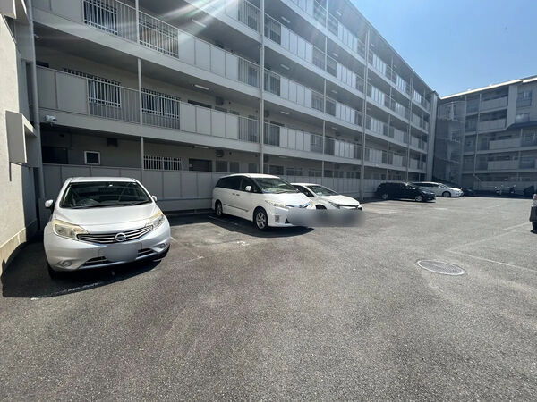 【マンション塚口】駐車場 【マンション塚口】駐車場