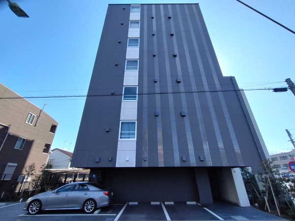 【アークマーク大森町レジデンス】外観