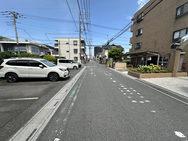【プレジデント35】前面道路