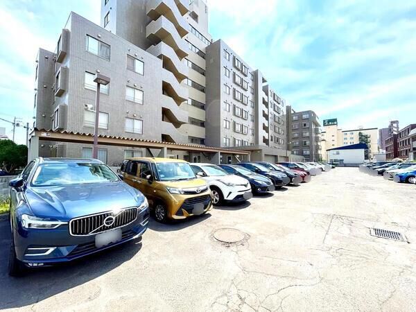 【コープ野村ステイツ宮の森】共用部分(駐車場) 【コープ野村ステイツ宮の森】共用部分(駐車場)