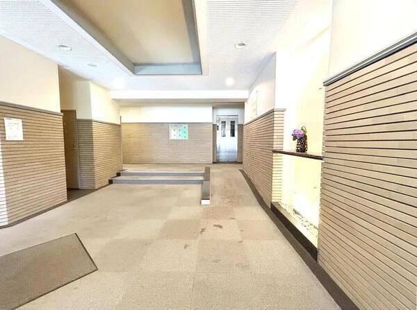 【コープ野村ステイツ宮の森】エントランス１