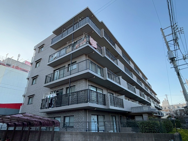 ベルドゥムール志津駅前