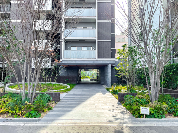 【カサーレウエストゲートシティ】エントランス