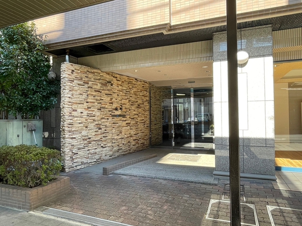 【共立栄町マンション】エントランス