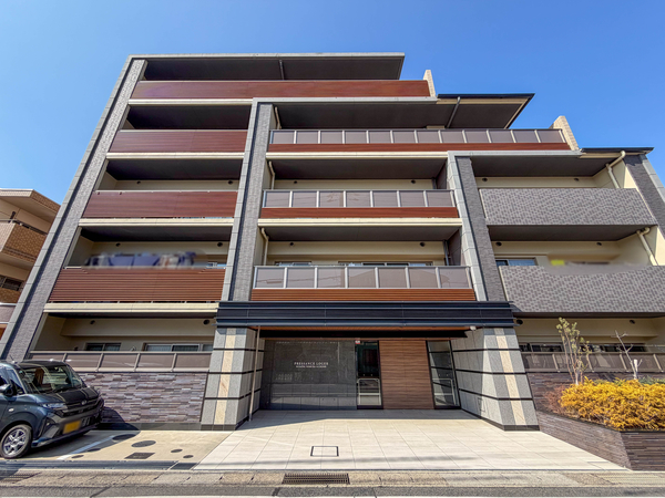 【プレサンスロジェ草津野村六丁目】外観