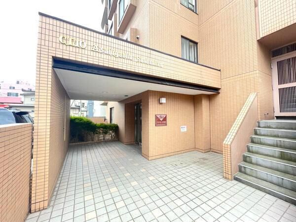 【クリオ旭ヶ丘3番館】エントランス１