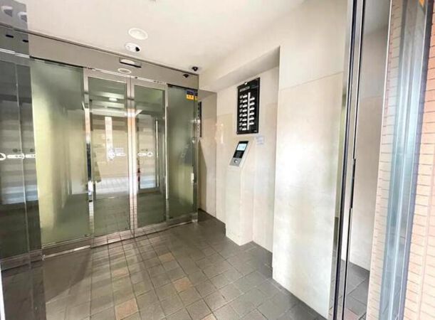 【クリオ旭ヶ丘3番館】エントランス２