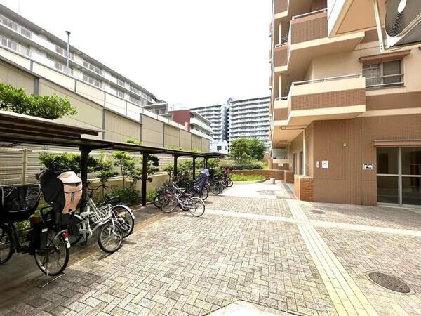 【サンヴァリエ苅田】1号棟 共用部分(駐輪場) 【サンヴァリエ苅田】1号棟 共用部分(駐輪場)