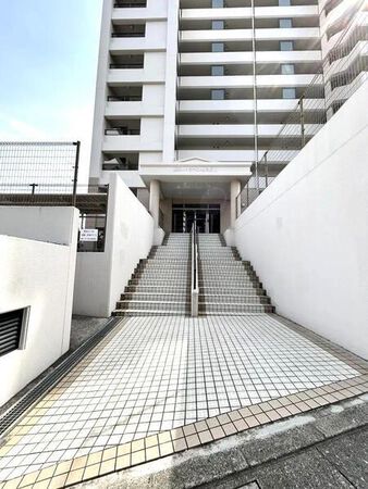 【藤和ハイタウン和白丘】藤和ハイタウン和白丘Ⅱ エントランス 【藤和ハイタウン和白丘】藤和ハイタウン和白丘Ⅱ エントランス