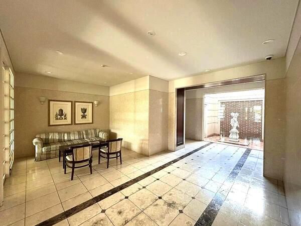 【アーサー箱崎公園パークビュー】エントランス1