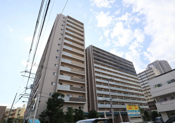 【サンフォーリーフタウン桜ノ宮】サンメゾンコート　外観2