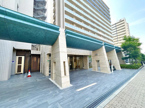 【サンフォーリーフタウン桜ノ宮】サンミットコート　外観2