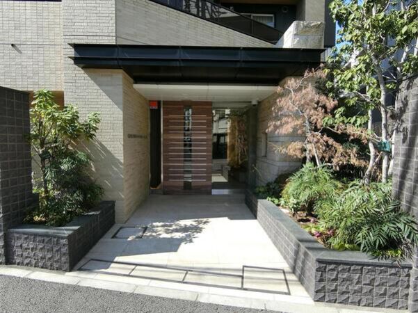 【クリオ横濱東白楽】エントランス