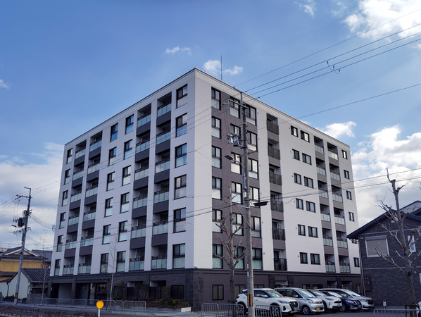 【イーグルコート二条駅ウエスト】外観