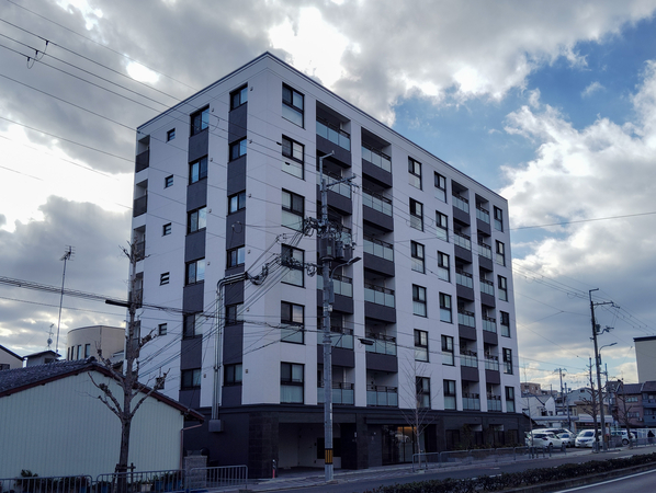 【イーグルコート二条駅ウエスト】外観