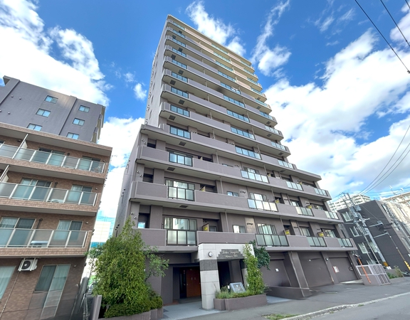 【リラハイツルネス北9条】外観 【リラハイツルネス北9条】外観