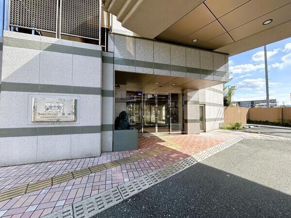 【ライオンズマンション府中】＜エントランス＞