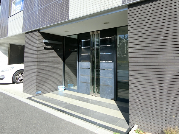 【ブライズ高田馬場】エントランス